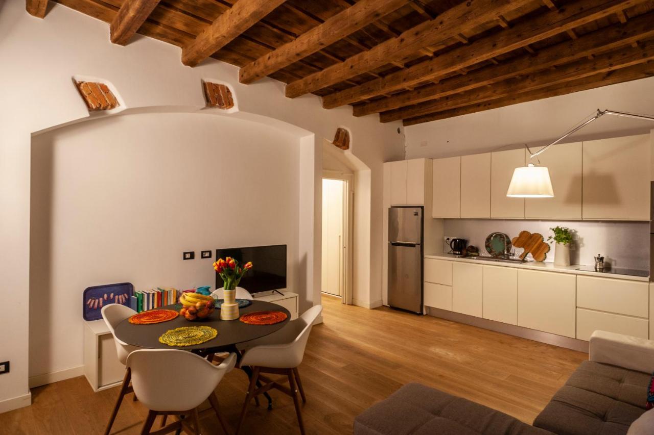 Corso Venezia, In Una Corte Esclusiva Riservata! Milão Exterior foto